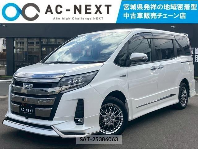 Toyota NOAH HYBRID 2018-02 2212842-0