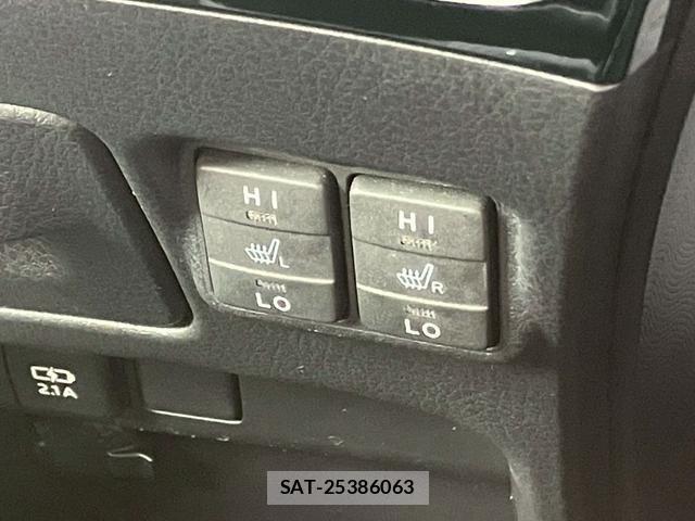 Toyota NOAH HYBRID 2018-02 2212842-5