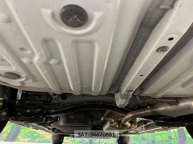 Toyota NOAH HYBRID 2023-02 2318528-19