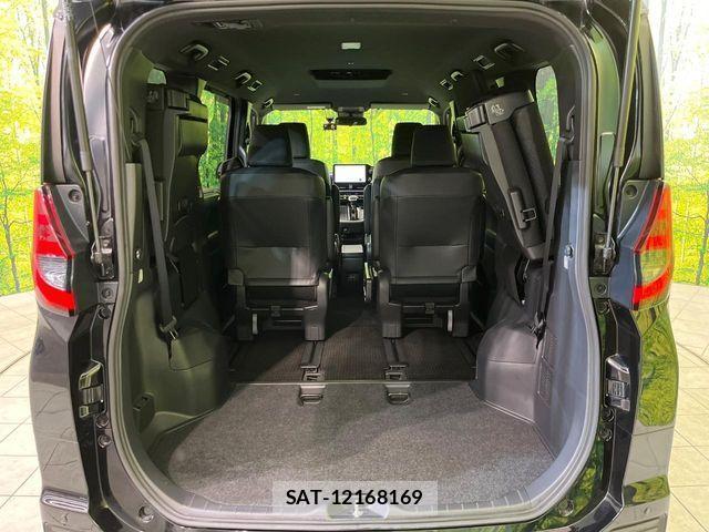 Toyota NOAH HYBRID 2023-09 2351692-10