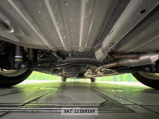 Toyota NOAH HYBRID 2023-09 2351692-18