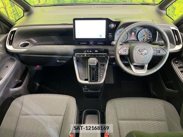 Toyota NOAH HYBRID 2023-09 2351692-1