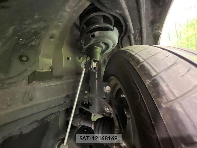 Toyota NOAH HYBRID 2023-09 2351692-19