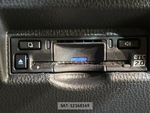 Toyota NOAH HYBRID 2023-09 2351692-6