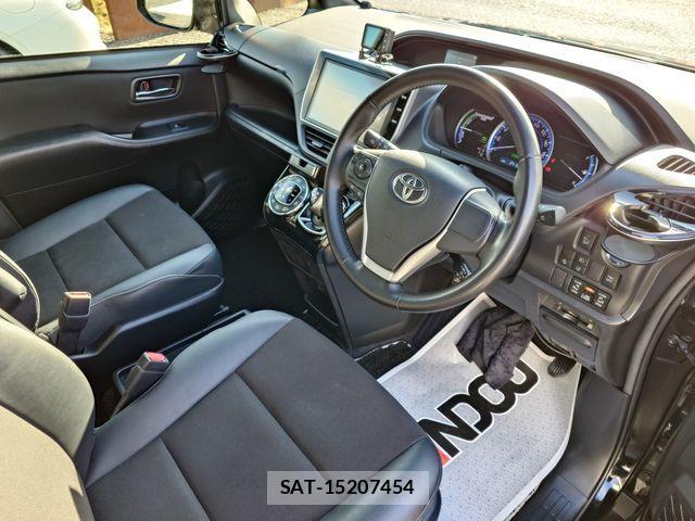 Toyota NOAH HYBRID 2016-09 2672325-10