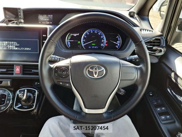 Toyota NOAH HYBRID 2016-09 2672325-12