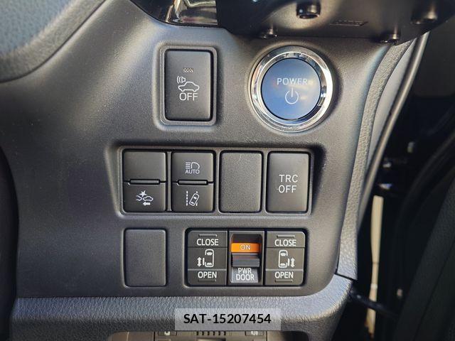 Toyota NOAH HYBRID 2016-09 2672325-17