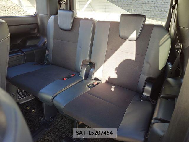 Toyota NOAH HYBRID 2016-09 2672325-20