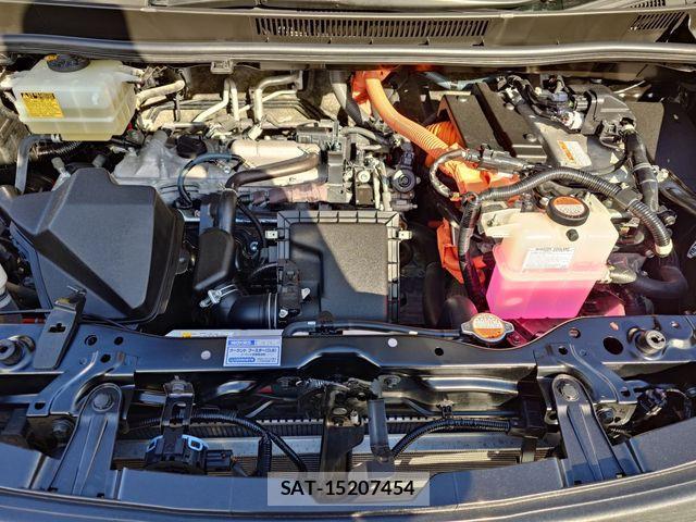 Toyota NOAH HYBRID 2016-09 2672325-22
