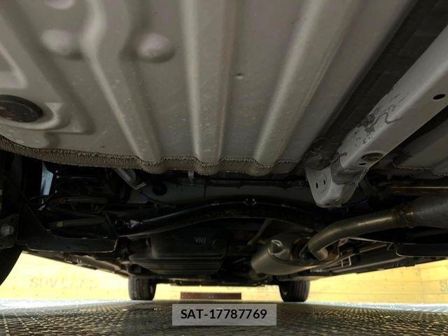 Toyota NOAH HYBRID 2023-04 2729533-18