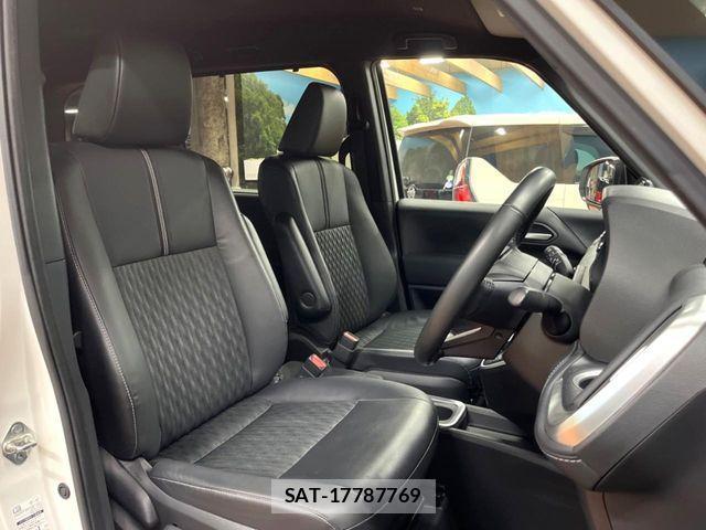 Toyota NOAH HYBRID 2023-04 2729533-7