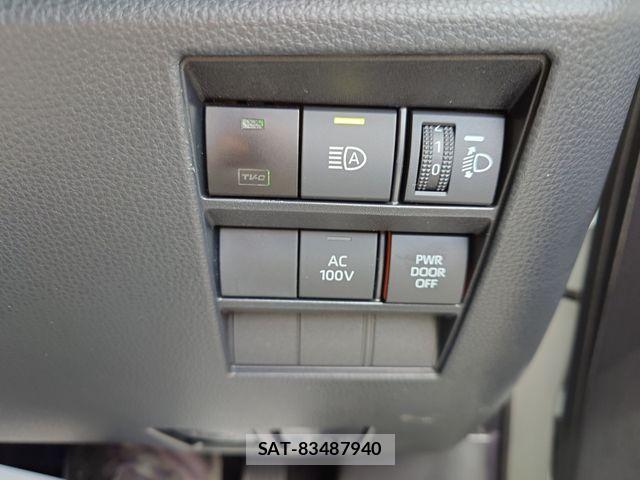 Toyota NOAH HYBRID 2024-05 3067101-20