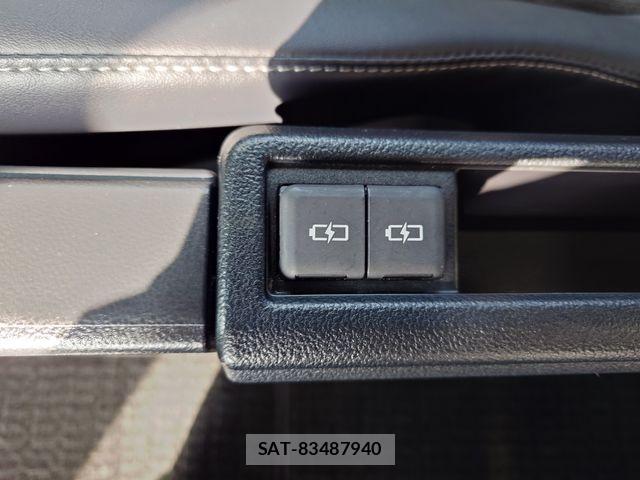 Toyota NOAH HYBRID 2024-05 3067101-24