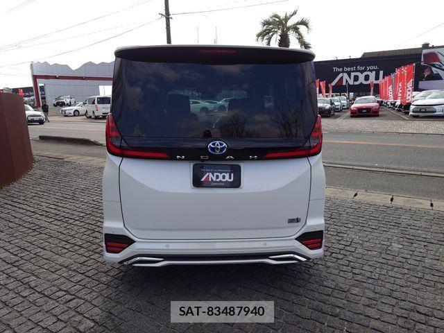 Toyota NOAH HYBRID 2024-05 3067101-6