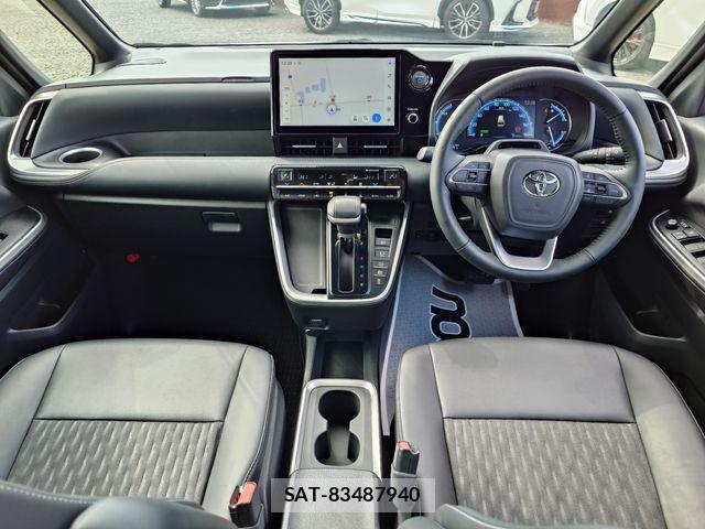 Toyota NOAH HYBRID 2024-05 3067101-8