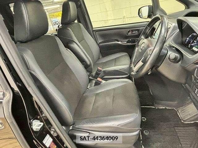 Toyota NOAH HYBRID 2020-02 3067118-9