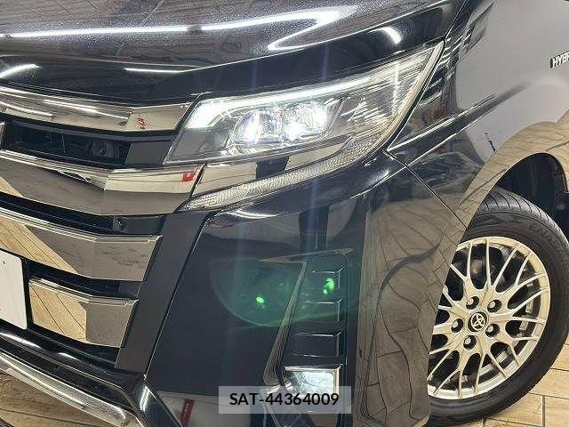 Toyota NOAH HYBRID 2020-02 3067118-10