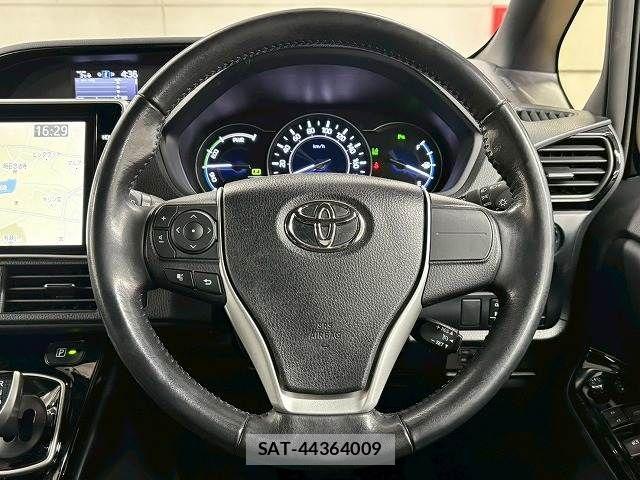 Toyota NOAH HYBRID 2020-02 3067118-13