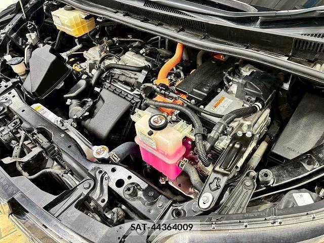 Toyota NOAH HYBRID 2020-02 3067118-14