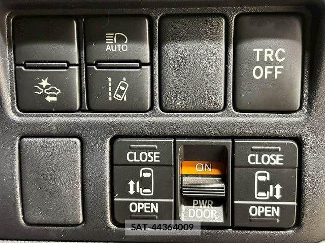 Toyota NOAH HYBRID 2020-02 3067118-4