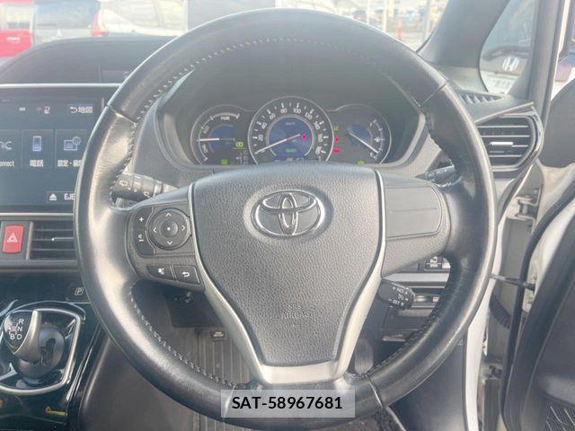 Toyota NOAH HYBRID 2018-06 3381735-12