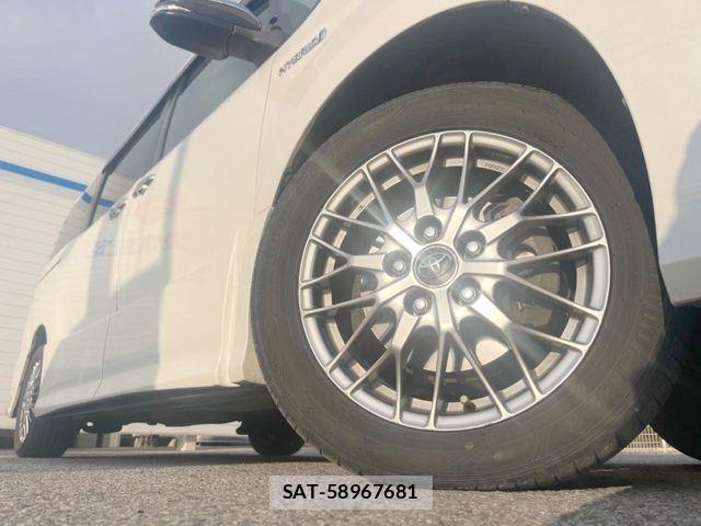 Toyota NOAH HYBRID 2018-06 3381735-14