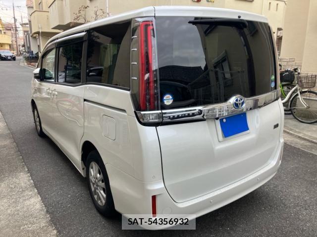 Toyota NOAH HYBRID 2019-03 3414755-7