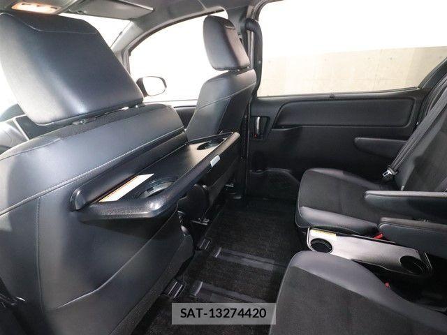 Toyota NOAH HYBRID 2020-02 3414754-9