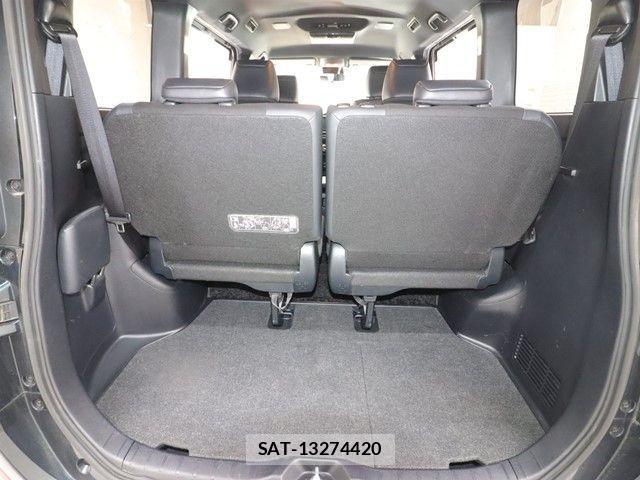 Toyota NOAH HYBRID 2020-02 3414754-12