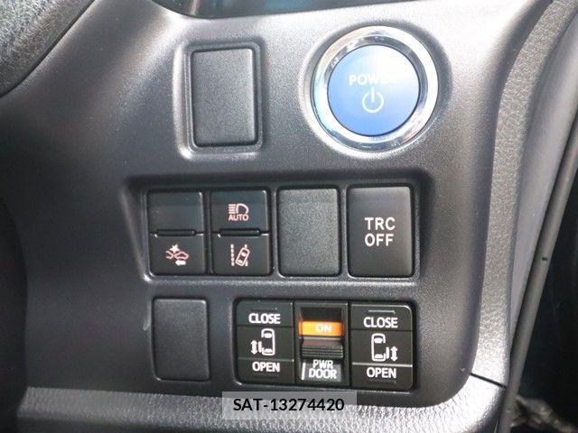 Toyota NOAH HYBRID 2020-02 3414754-23