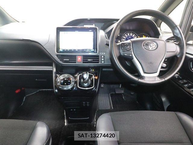 Toyota NOAH HYBRID 2020-02 3414754-2