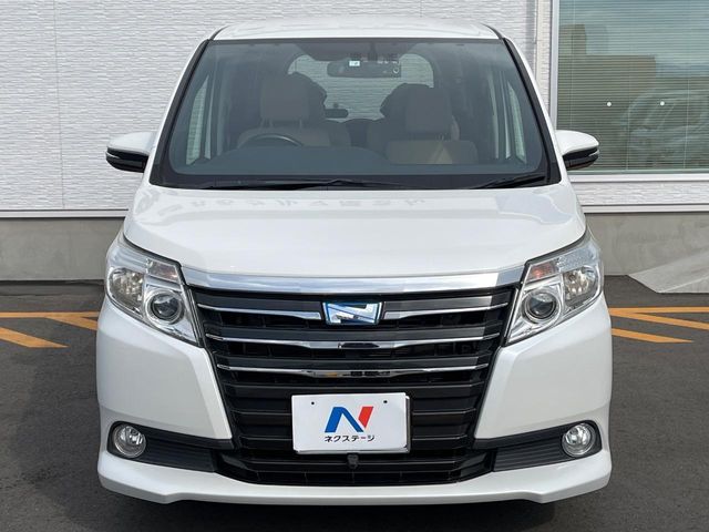 Toyota NOAH HYBRID 2014-07 3678318-13