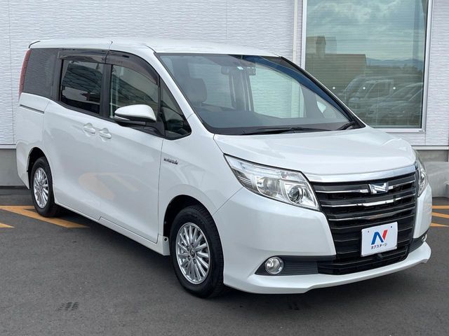 Toyota NOAH HYBRID 2014-07 3678318-15