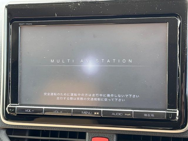 Toyota NOAH HYBRID 2014-07 3678318-2