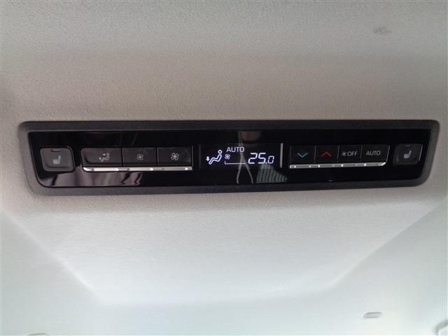 Toyota NOAH HYBRID 2023-01 3678285-14