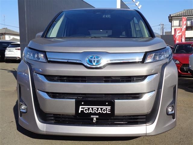 Toyota NOAH HYBRID 2023-01 3678285-1