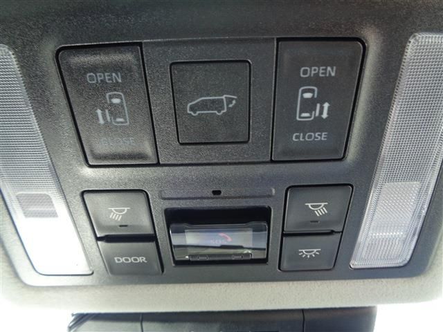 Toyota NOAH HYBRID 2023-01 3678285-21