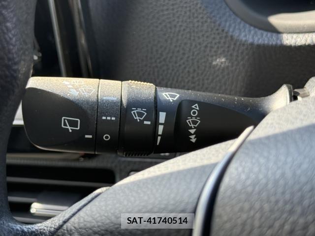 Toyota NOAH HYBRID 2014-07 3716289-14