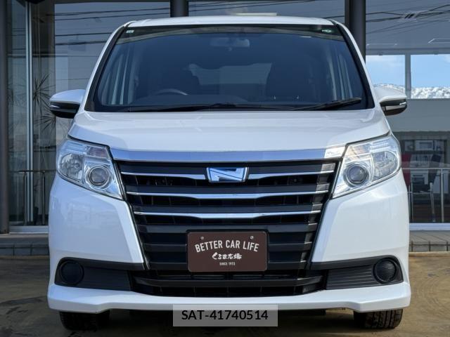 Toyota NOAH HYBRID 2014-07 3716289-1