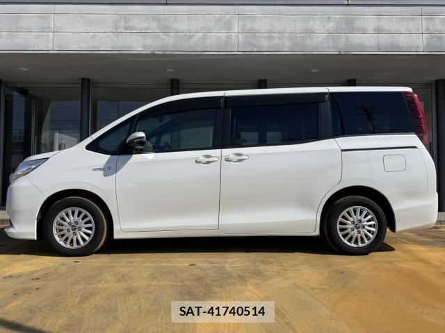 Toyota NOAH HYBRID 2014-07 3716289-4
