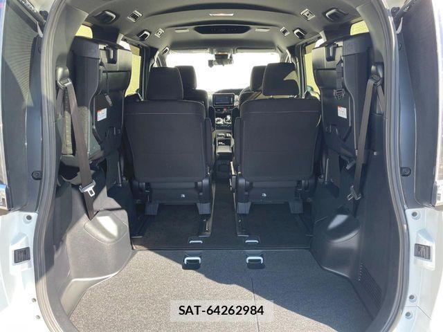 Toyota NOAH HYBRID 2019-03 3716288-10
