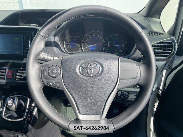 Toyota NOAH HYBRID 2019-03 3716288-11