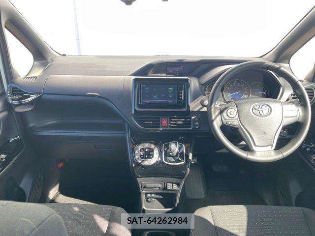 Toyota NOAH HYBRID 2019-03 3716288-1