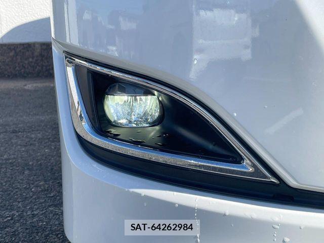 Toyota NOAH HYBRID 2019-03 3716288-19