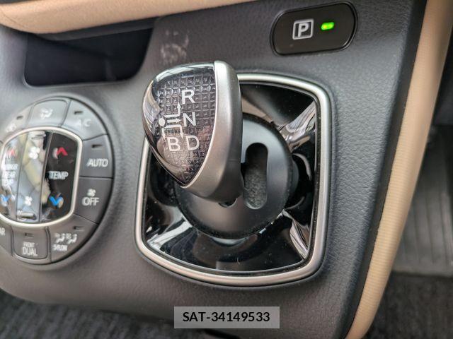 Toyota NOAH HYBRID 2014-03 3773181-10