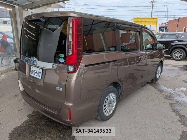 Toyota NOAH HYBRID 2014-03 3773181-1