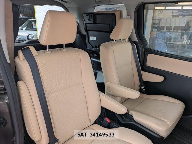 Toyota NOAH HYBRID 2014-03 3773181-26