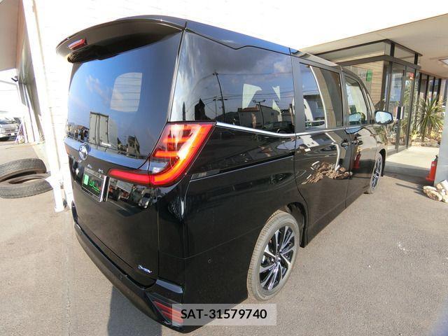 Toyota NOAH HYBRID 2026-01 3833856-7