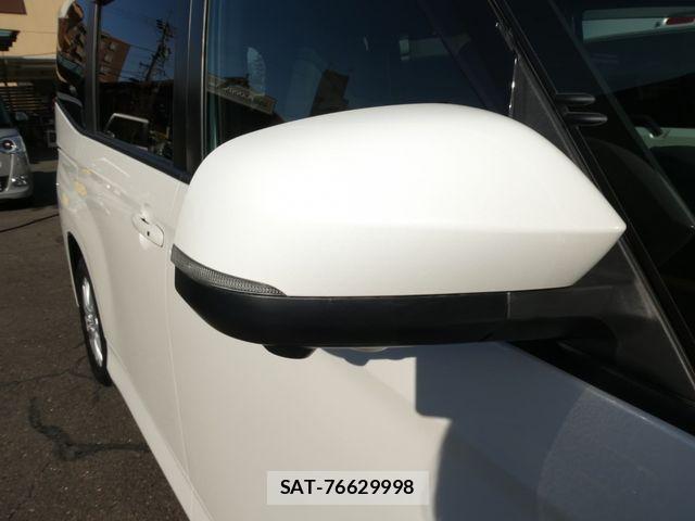 Toyota NOAH HYBRID 2022-06 3908261-25
