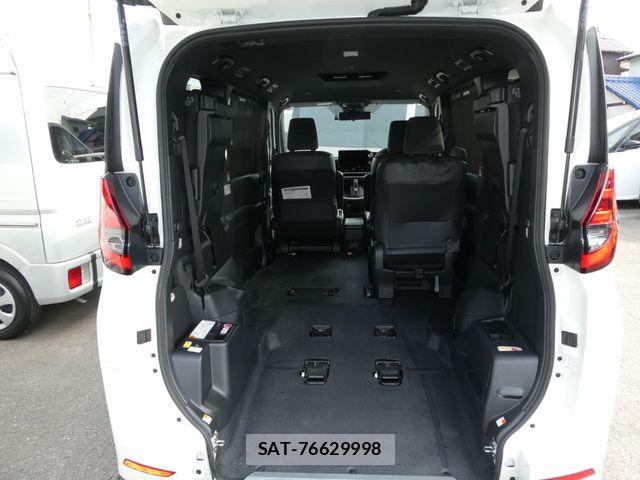 Toyota NOAH HYBRID 2022-06 3908261-3